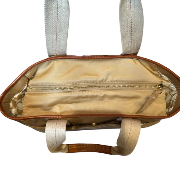 Coach Hamptons Weekend Tote EUC - Picture 9 of 15